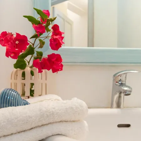 Maffi - Spaziosa, Vista Mare E Parcheggio *