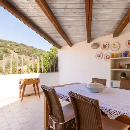 Maffi - Spaziosa, Vista Mare E Parcheggio Villa