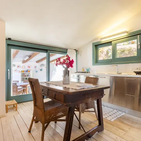 Maffi - Spaziosa, Vista Mare E Parcheggio *